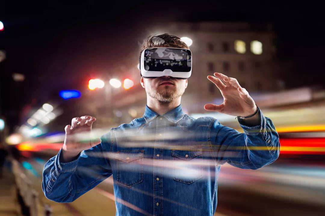 5G真的能让VR/AR站着挣钱吗？