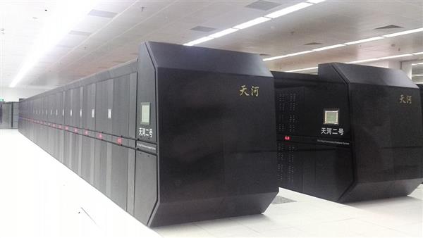 超级计算机500强史上首次全部千万亿次！中国神威太湖之光第三